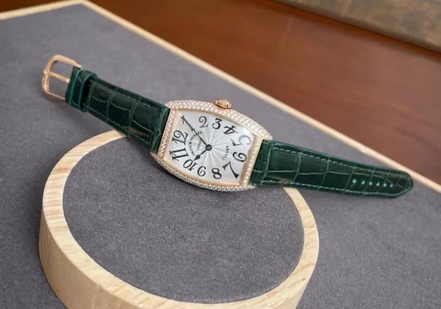 法兰克穆勒手表表带生锈后的正确解决办法是什么？